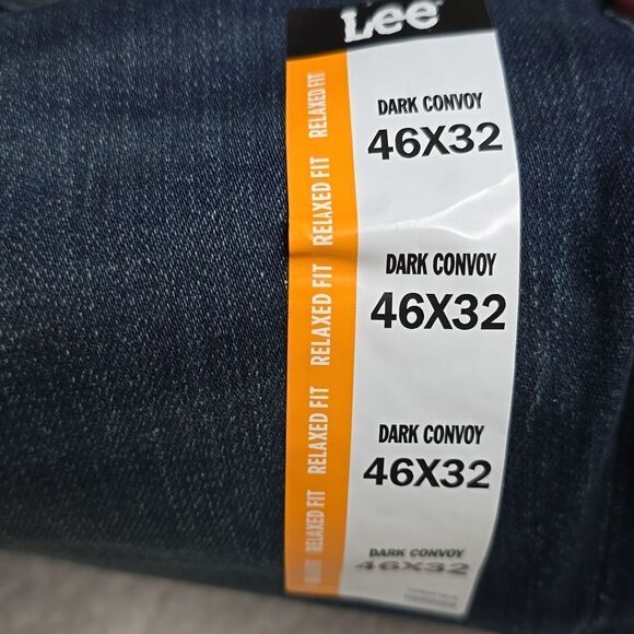 665 NWT Men's Extreme Motion Relaxed Straight Jean Size 46x32  Dark Convoy - Picture 7 of 8